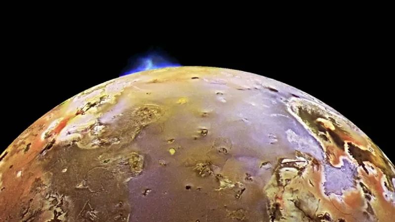 NASA, Io Ayı’ndaki Volkanik Aktiviteyi Çözdü