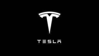 Tesla, kablosuz akıllı telefon şarj cihazını tekrar piyasaya sürecek!