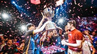 League of Legends finalinde Şampiyon Royal Youth oldu!