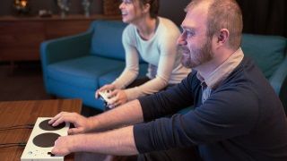 Xbox Adaptive Controller: Microsoft'tan engellilere kontrolcü